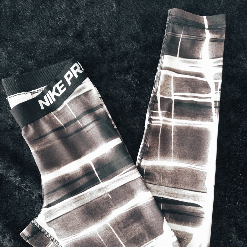 Nike pro dry fit leggings